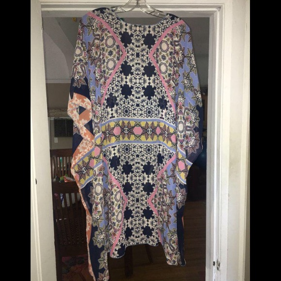 Beach coverup/ kimono - Picture 2 of 4